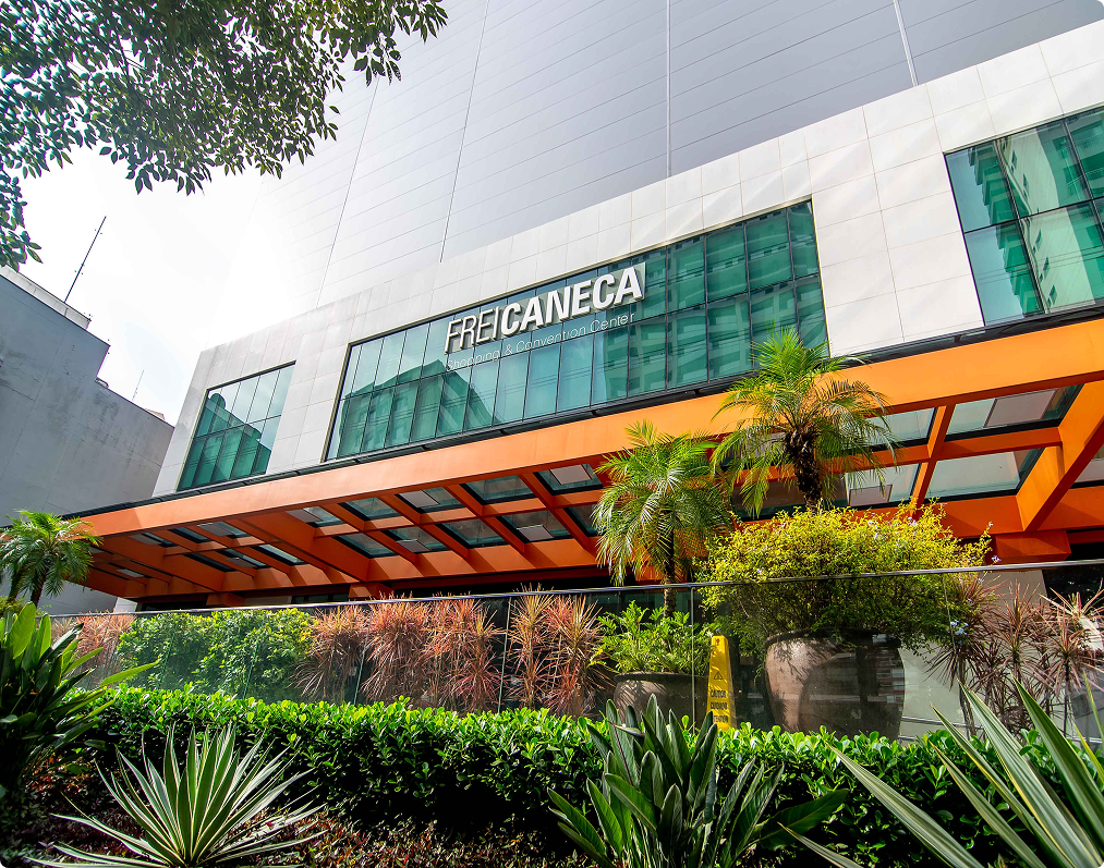 Fachada do Centro de Convenções Frei Caneca